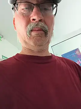 loverboyxxx69's Webcam Show