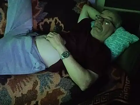 הופעת וובקאם של loverboyxxx69