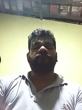 عرض كام Hiptonos
