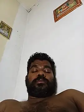 عرض كام Hiptonos