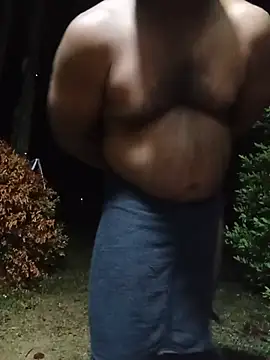 Hiptonos Show in webcam