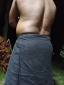Hiptonos Show in webcam
