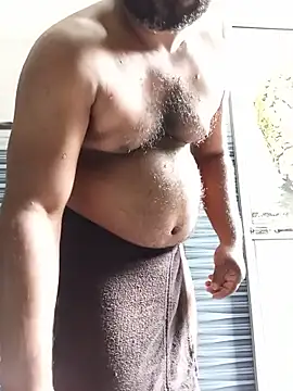 Hiptonos Show in webcam