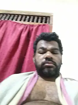 عرض كام Hiptonos