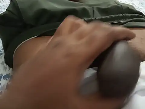 UncutlovingGuy Webcam-Show