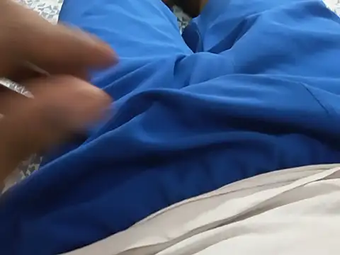 UncutlovingGuy's Webcam Show