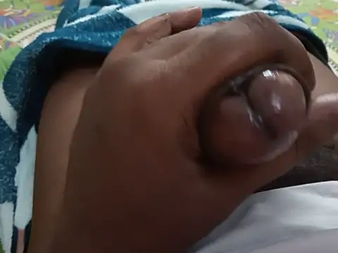 UncutlovingGuy Webcamshow