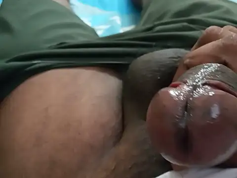 UncutlovingGuy's Webcam Show
