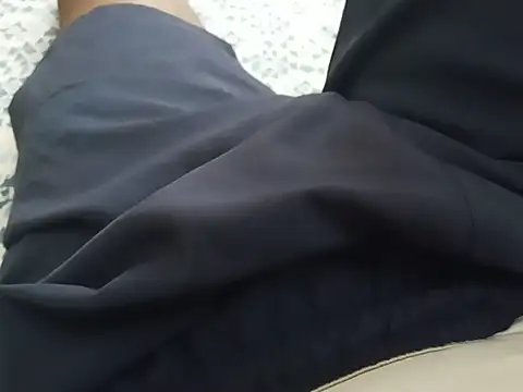 UncutlovingGuy Adlı Modelin Web Kamerası Şovu