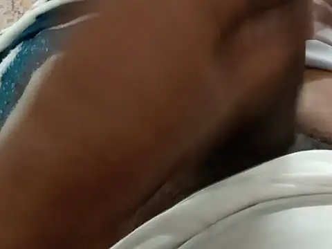 UncutlovingGuy's Webcam Show