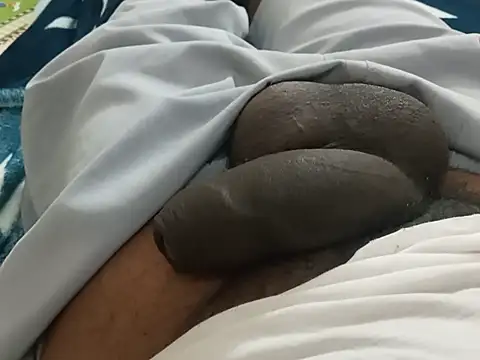 UncutlovingGuy Webcam show