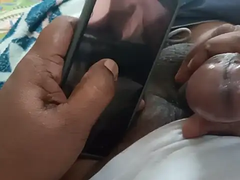Show webcam de UncutlovingGuy