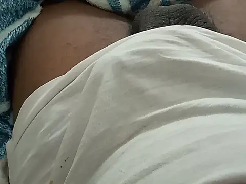 UncutlovingGuy webcam show
