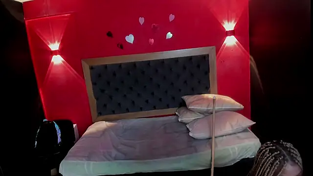 YayaHilton 现场XXX聊天