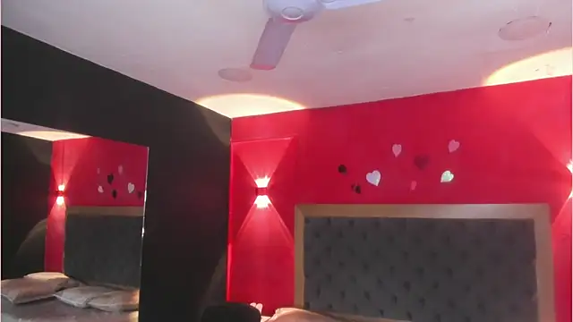 Chat +18 de YayaHilton ao vivo