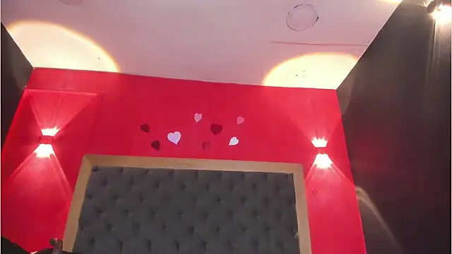 YayaHilton's Live XXX Chat