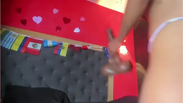 Chat XXX en directo de YayaHilton