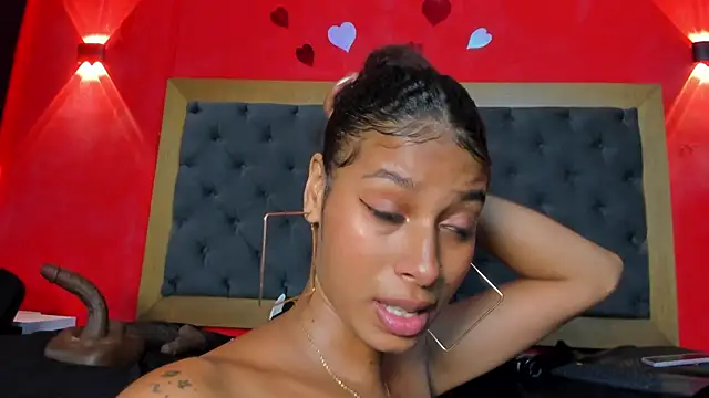YayaHiltonn Live XXX chat