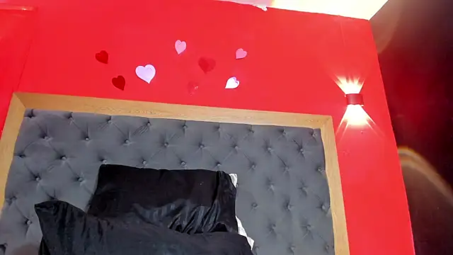 YayaHilton 现场XXX聊天