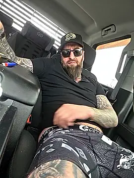 Beardedtattood – Kamerová šou