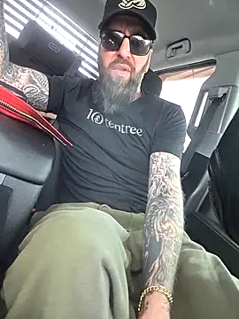 Beardedtattoodのウェブカメラショー