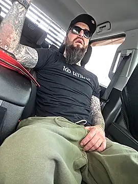 Beardedtattood webcam show