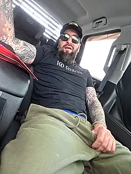 Beardedtattood webkamerás műsora