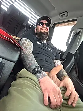 Show de Beardedtattood na webcam