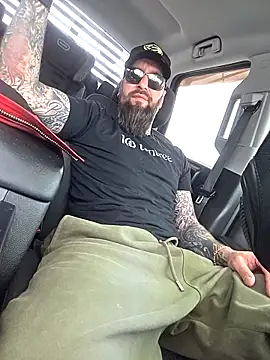 Show de Beardedtattood na webcam