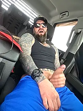 Beardedtattoodのウェブカメラショー