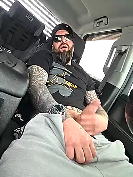 Beardedtattood: вебкам-шоу