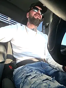 Beardedtattood webcam show