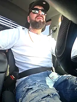 Beardedtattoodのウェブカメラショー