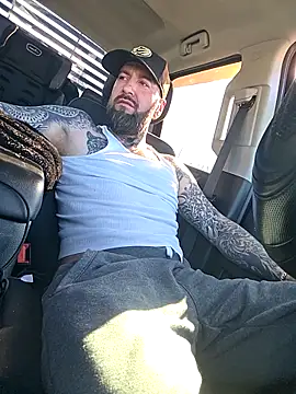 Beardedtattood – Kamerová šou