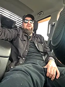 Beardedtattood: вебкам-шоу