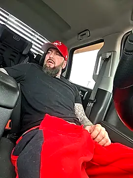 Pokazy przed kamerką – Beardedtattood