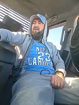 Beardedtattoodのウェブカメラショー