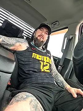 Beardedtattood 网络视讯表演