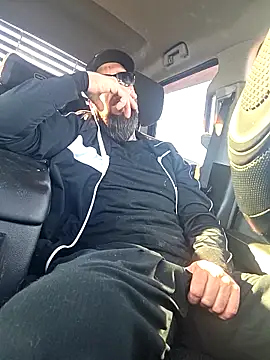 Beardedtattood webkamerás műsora