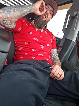 Beardedtattood 网络视讯表演