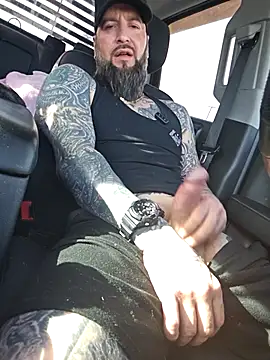 Beardedtattood Show in webcam