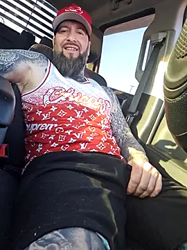 Beardedtattood 网络视讯表演