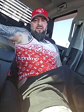 Beardedtattood 网络视讯表演
