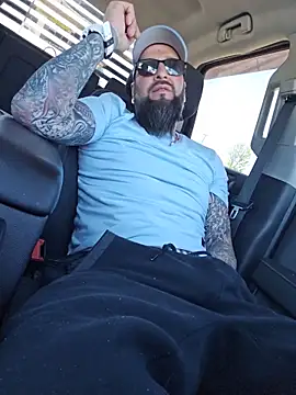Beardedtattood webcam show