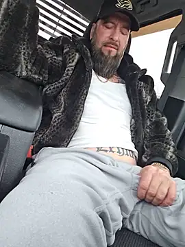Beardedtattoodのウェブカメラショー