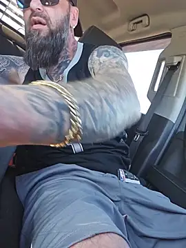 Beardedtattood webkamerás műsora