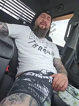 Beardedtattood webkamerás műsora