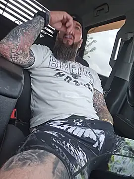 Beardedtattoodのウェブカメラショー