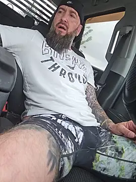 Beardedtattood webkamerás műsora