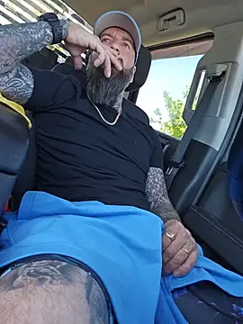 Beardedtattoodのウェブカメラショー